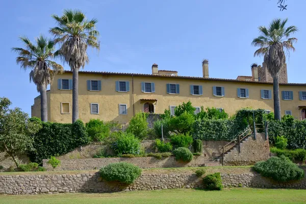 ac_Tenuta_di_Marsiliana,_Castello_Marsiliana