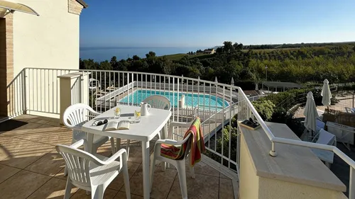 Contea dei Ciliegi - Algemeen 7