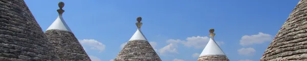 Puglia_Trulli_topfoto
